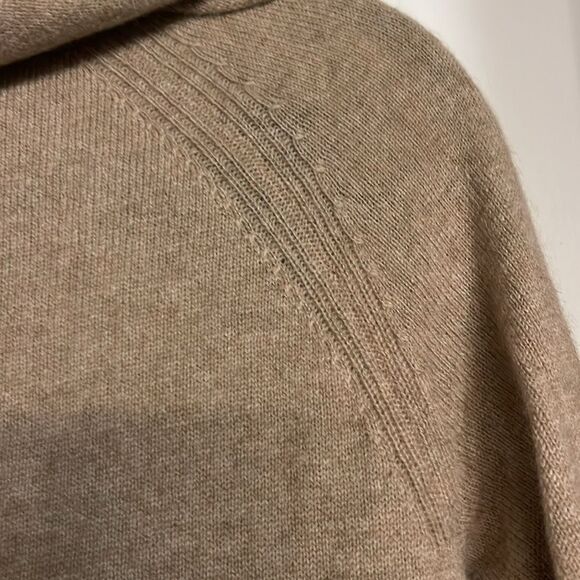 PLY Women’s 100% Cashmere Cardigan Sweater Oatmeal Small  Smoke Free Home. - Picture 6 of 6